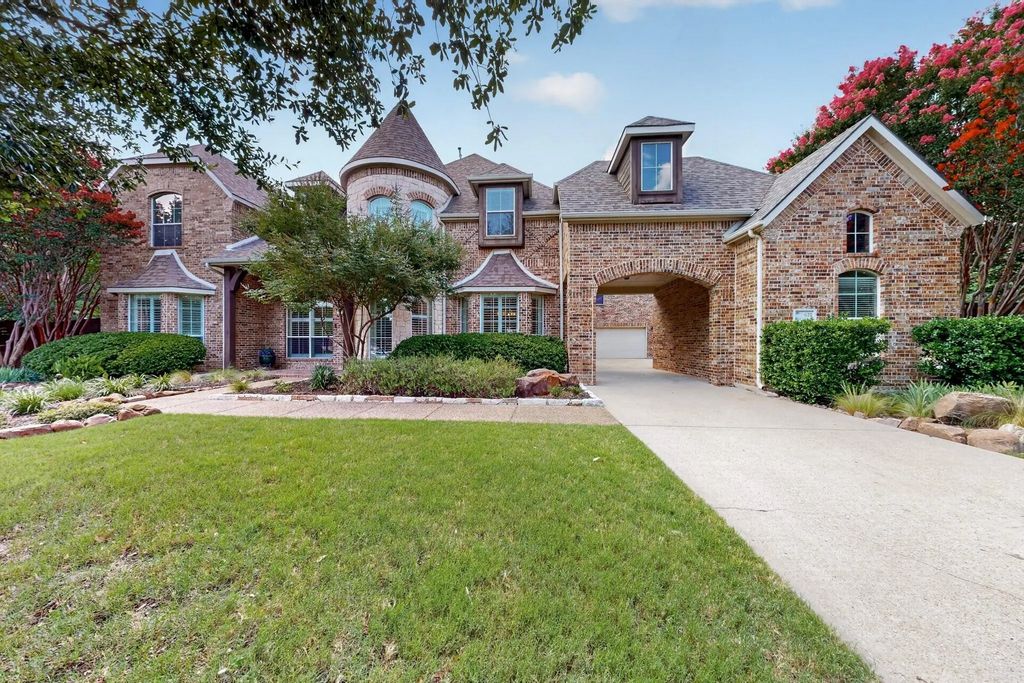 621 Blue Flumar Court, Murphy