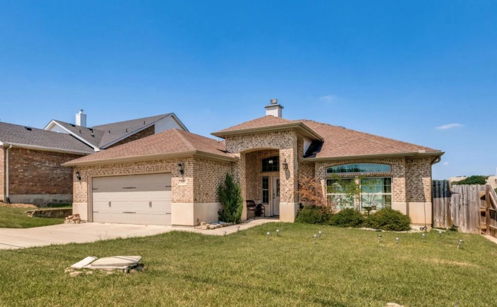 529 5th Street, Grand Prairie