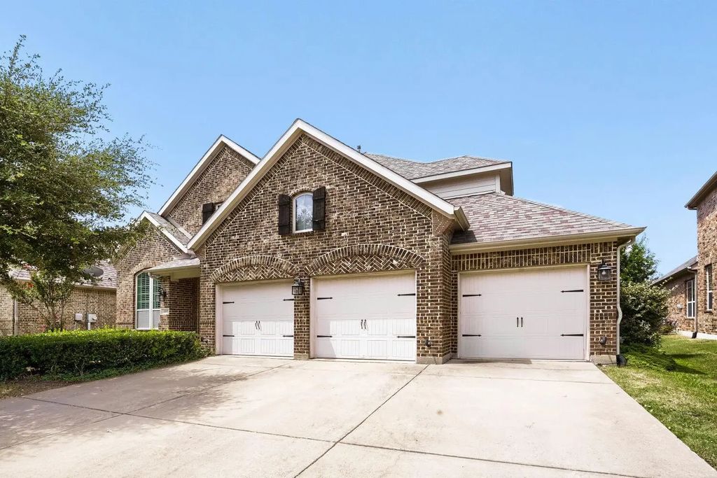 1105 Somerset Circle, Forney