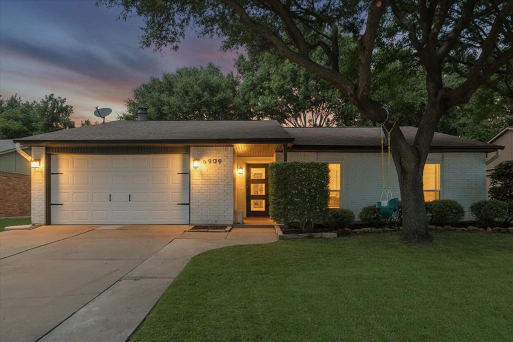 6909 Arborbrook Drive, North Richland Hills