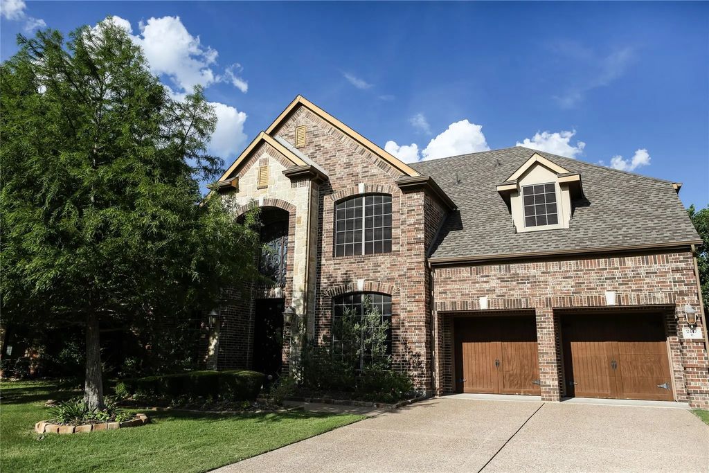2417 Laguna Lane, Arlington
