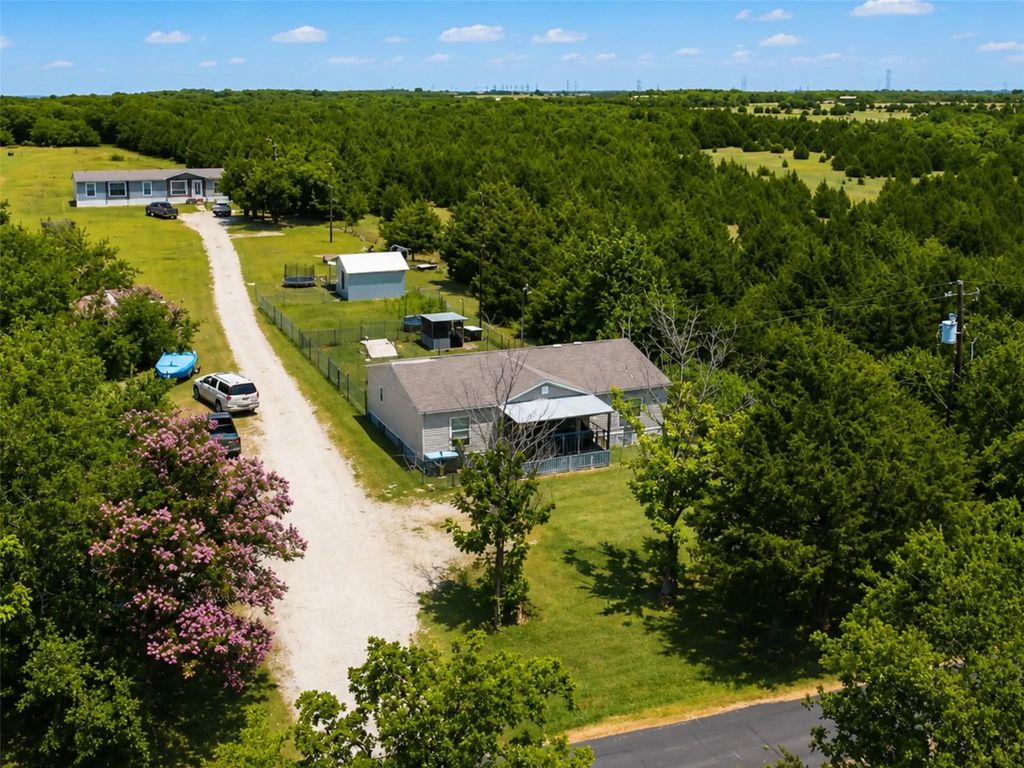 815 County Road 655, Farmersville