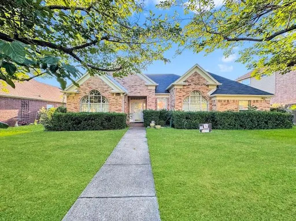 220 Boulder Creek Drive, DeSoto