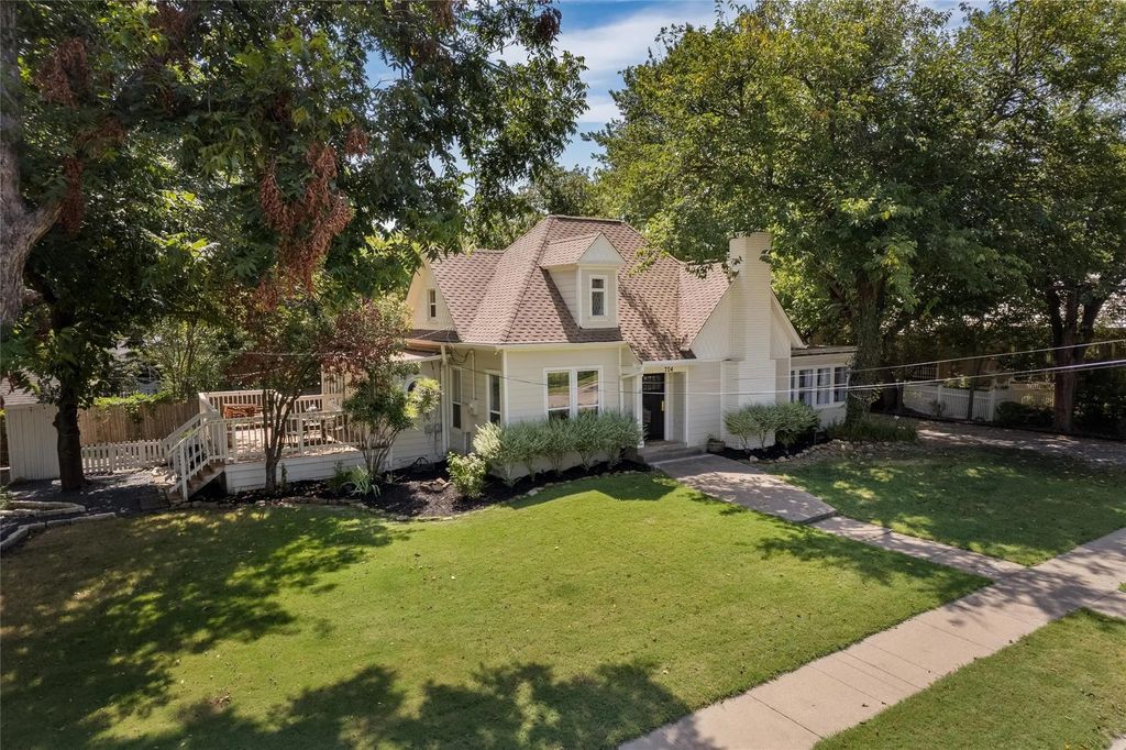 704 N College Street, McKinney