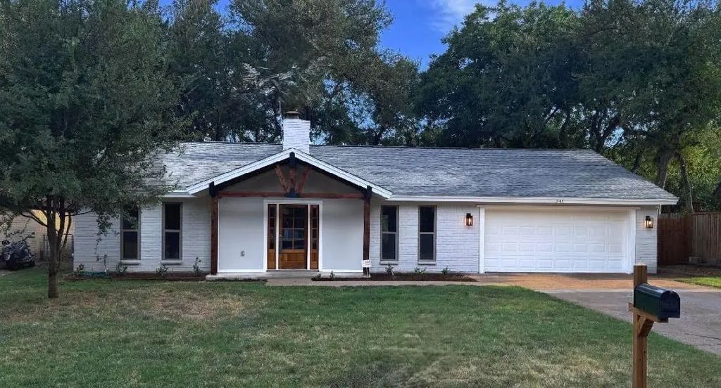 1141 Henson Drive, Hurst
