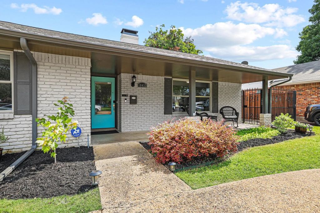 10432 Chesterton Drive, Dallas