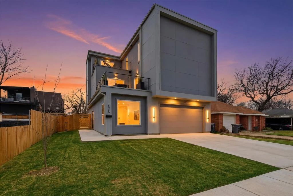 1810 Kraft Street, Dallas