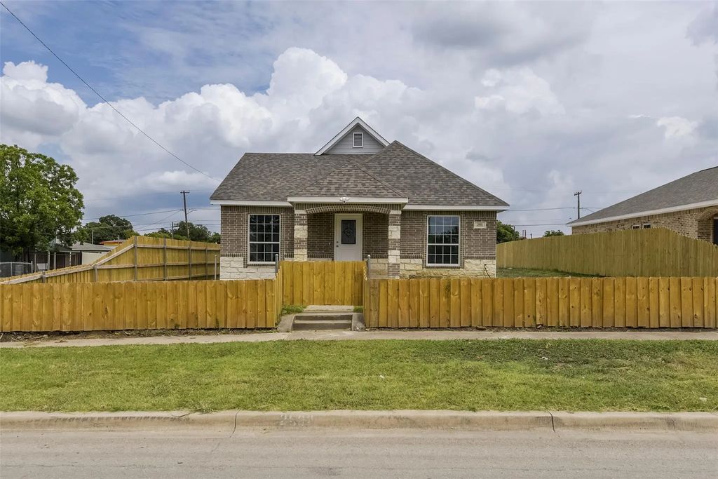 2502 S Denley Drive, Dallas