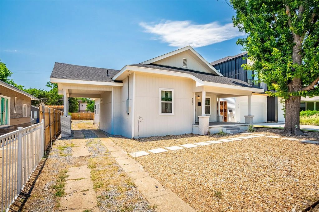 810 W 10th Street, Dallas