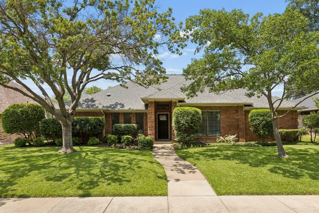 2521 Belmeade Drive, Carrollton