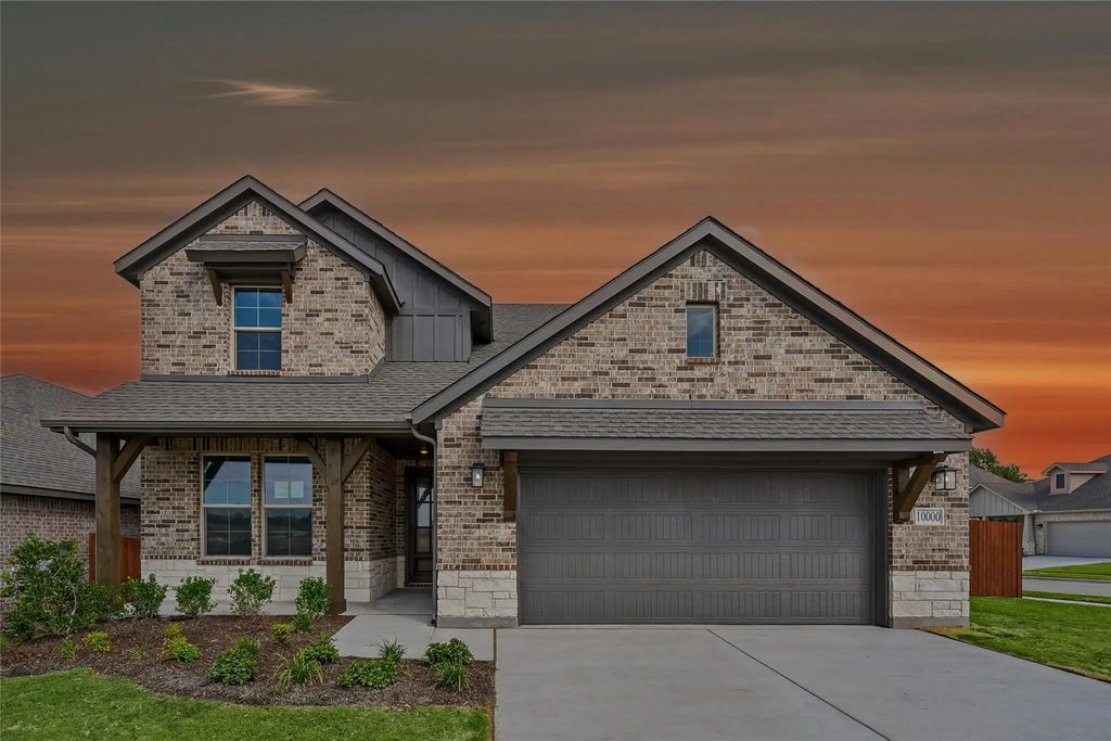 10000 Birchpoint Drive, Fort Worth