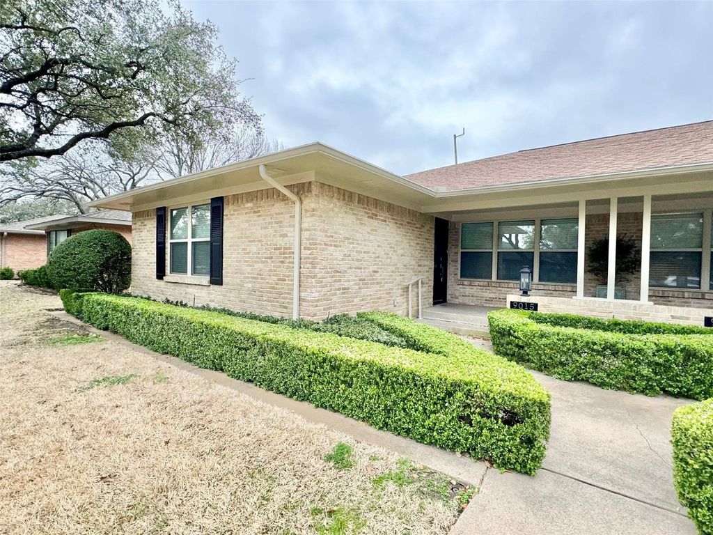 9015 Villa Park Circle, Dallas