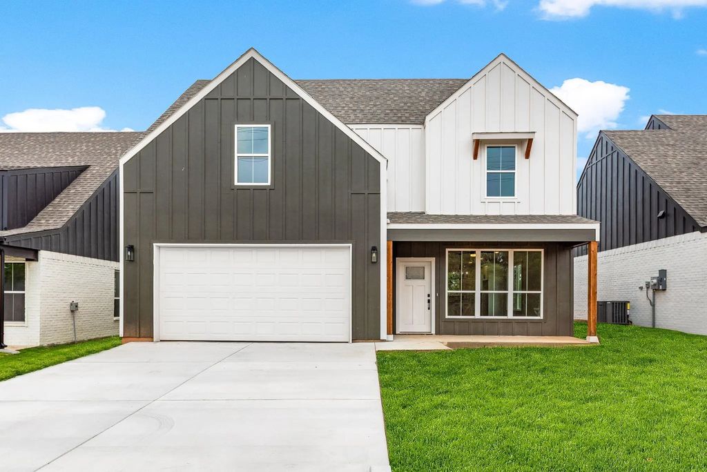 5703 Barkridge Drive, Granbury