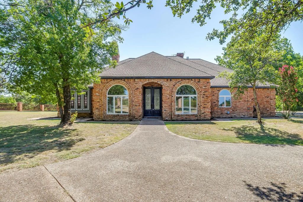 2625 Clear Lake Road, Weatherford