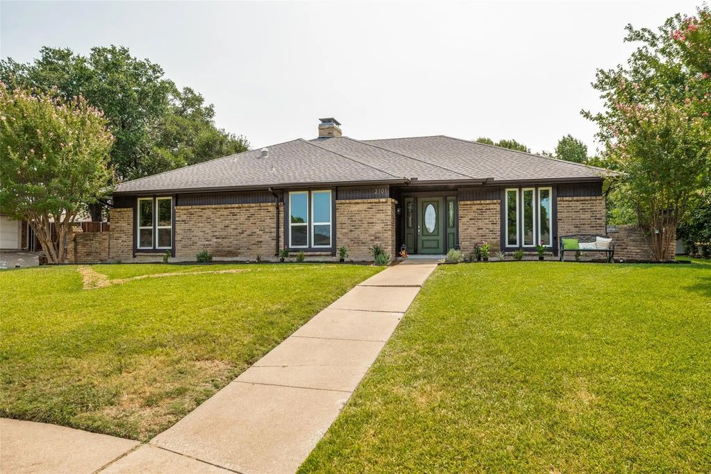 2101 Lyon Court, Plano