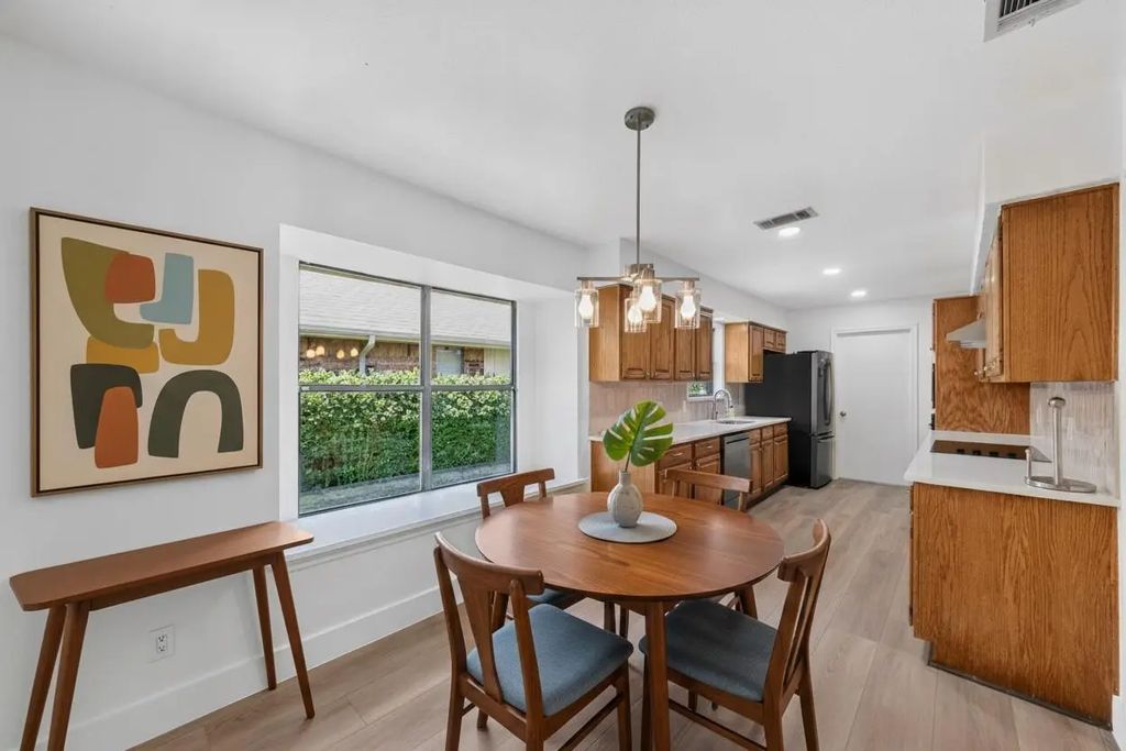 1924 Vera Cruz Drive, Carrollton