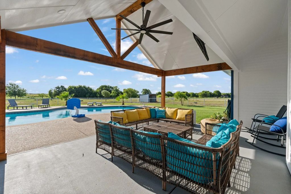 3222 Greathouse Road, Waxahachie
