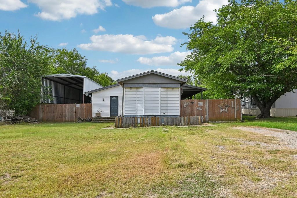 1428 Sheri Lane N, Pelican Bay
