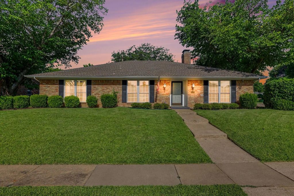 2417 Peachtree Lane, Plano