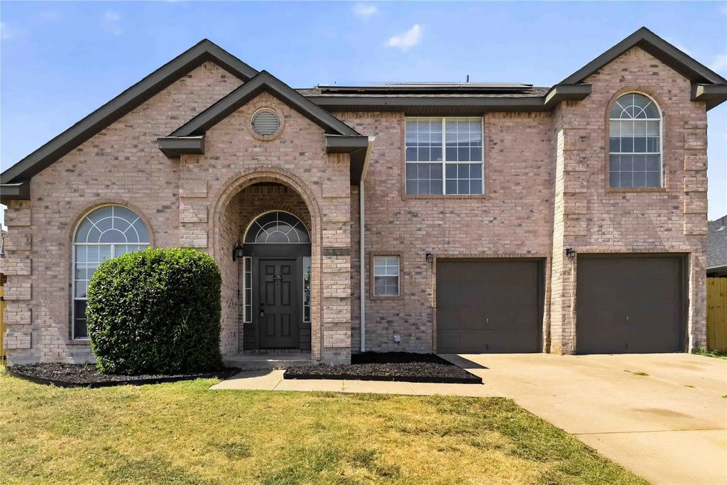 3026 Shannon Lane, Grand Prairie