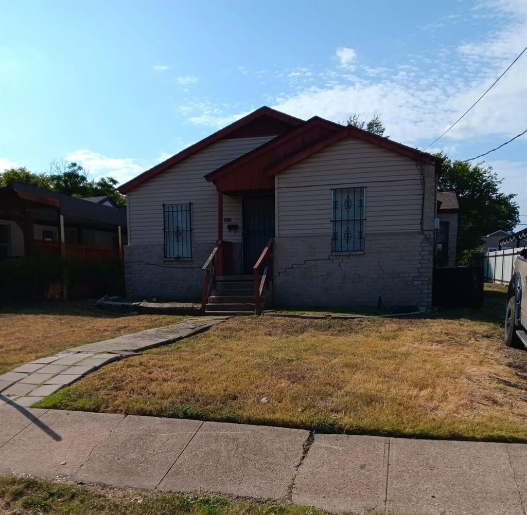 2213 Lea Crest Drive, Dallas