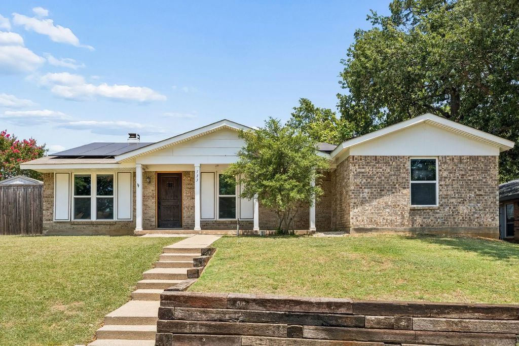 733 Mockingbird Drive, Lewisville