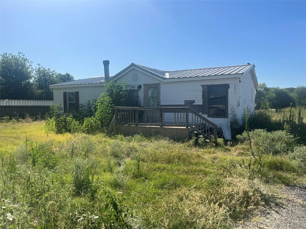 1356 County Road 243, Hico