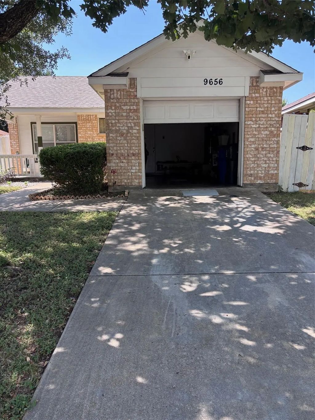 9656 Stonewood Drive, Dallas