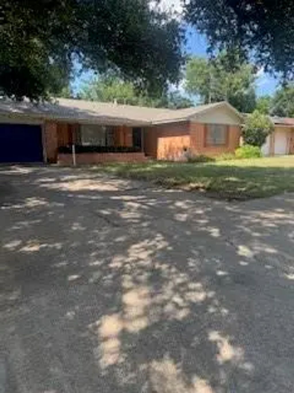 709 Valley View Drive, Arlington