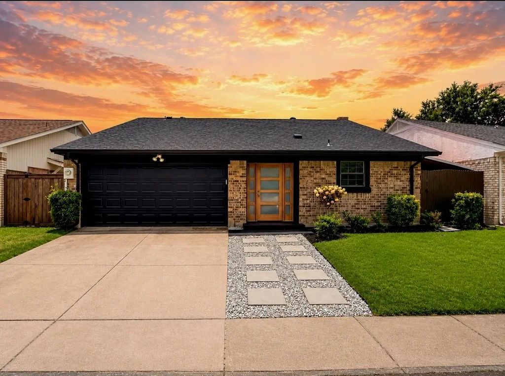 2212 Benbrook Drive, Carrollton