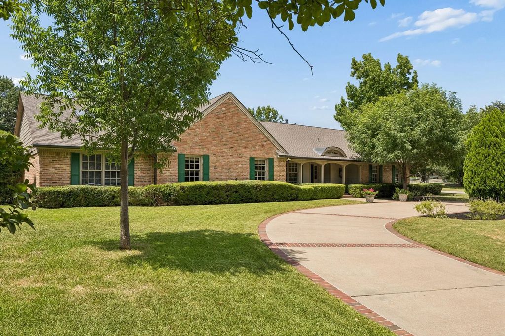 7241 Cliffbrook Drive, Dallas