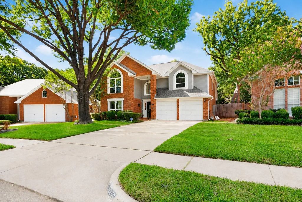 3400 Paint Brush Lane, Bedford