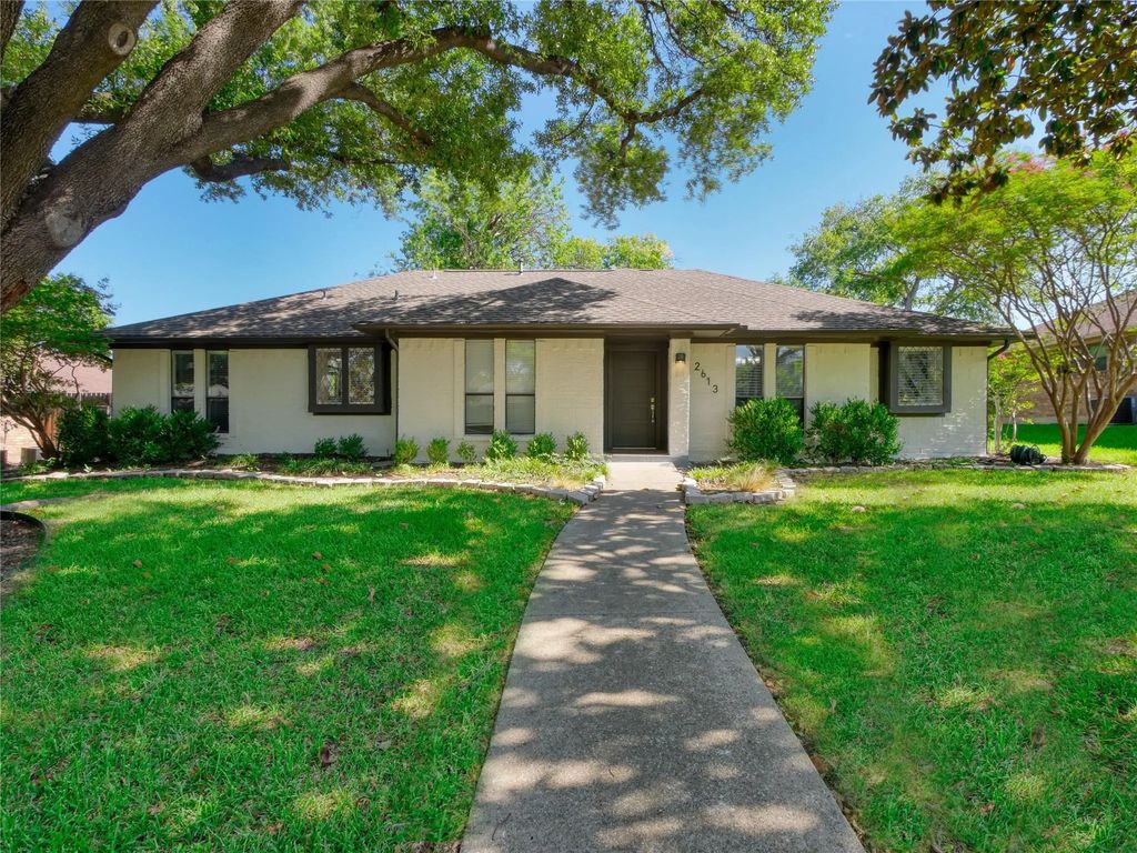 2613 Ramblewood Drive, Carrollton