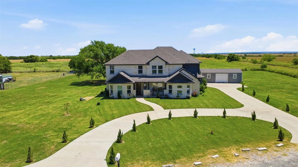 125 Woolard Drive, Alvarado