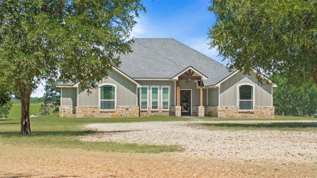 638 County Road 337, Rosebud