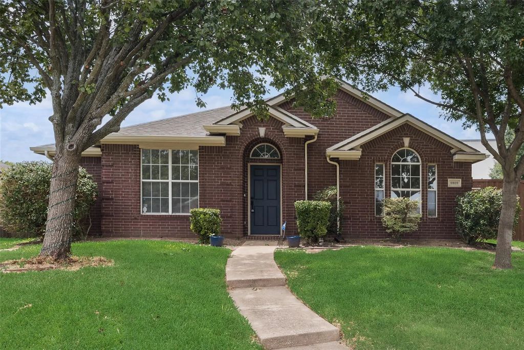8809 Oakwood Lane, Frisco