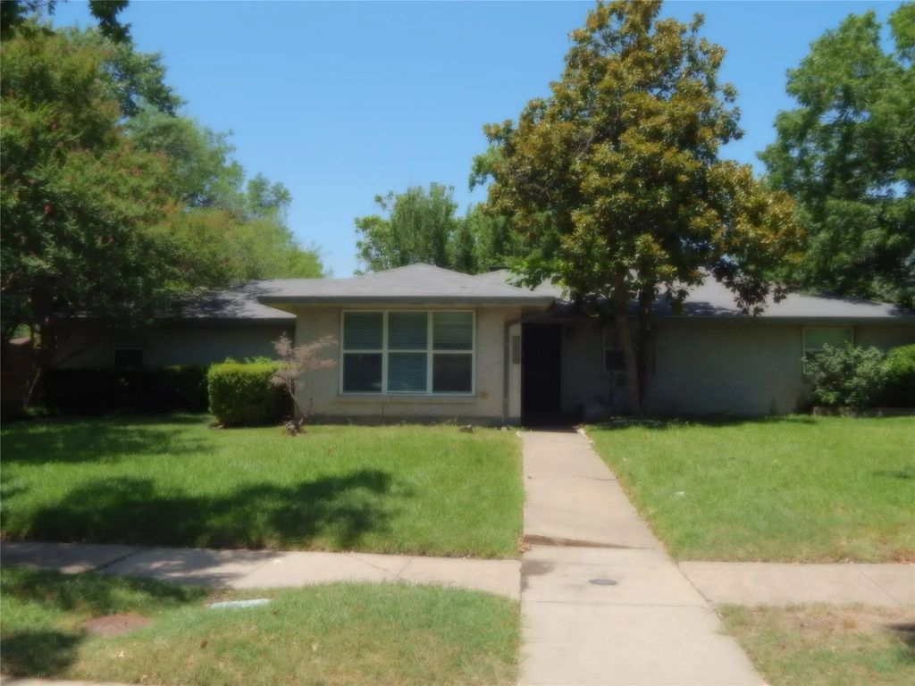 3577 Merrell Road, Dallas