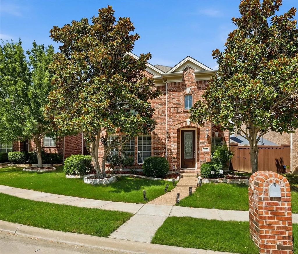 9050 Dillon Trail, Irving