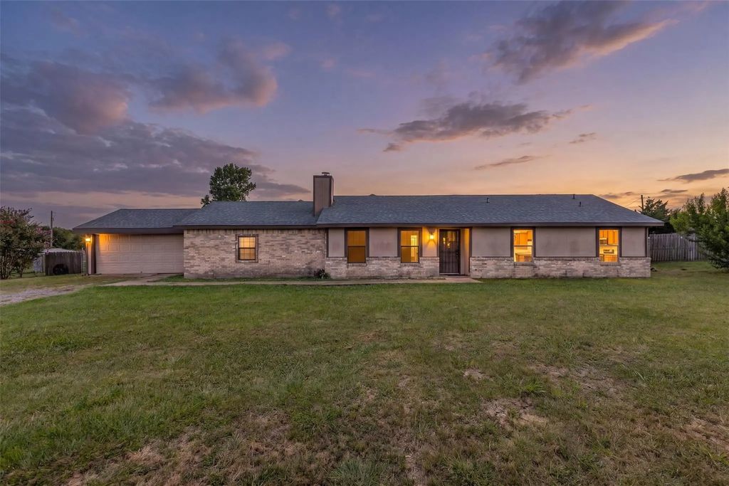 1523 Pheasant Drive, Venus