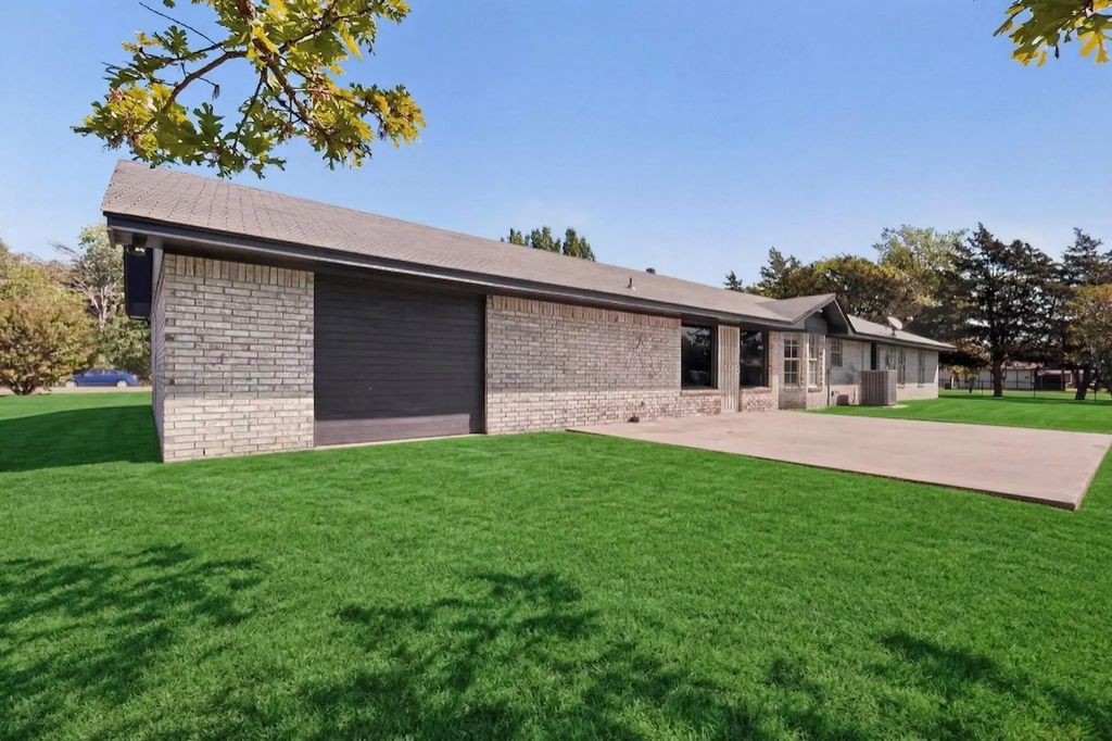 529 Morris Lane, Greenville