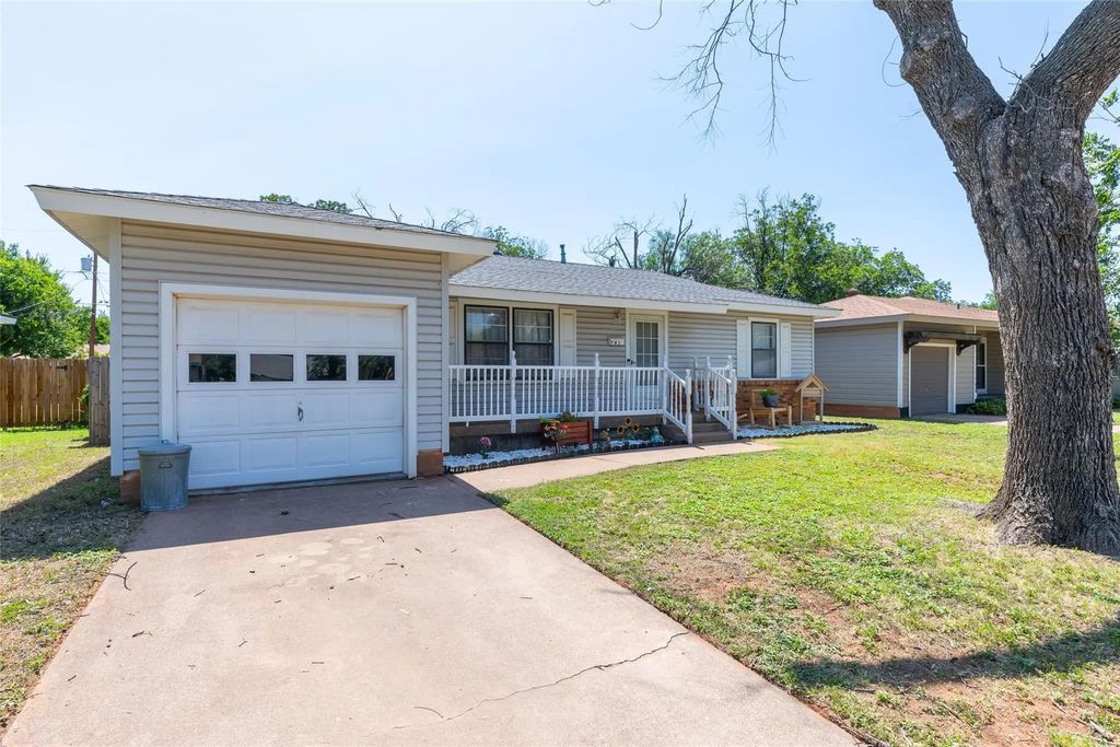 741 Briarwood Street, Abilene