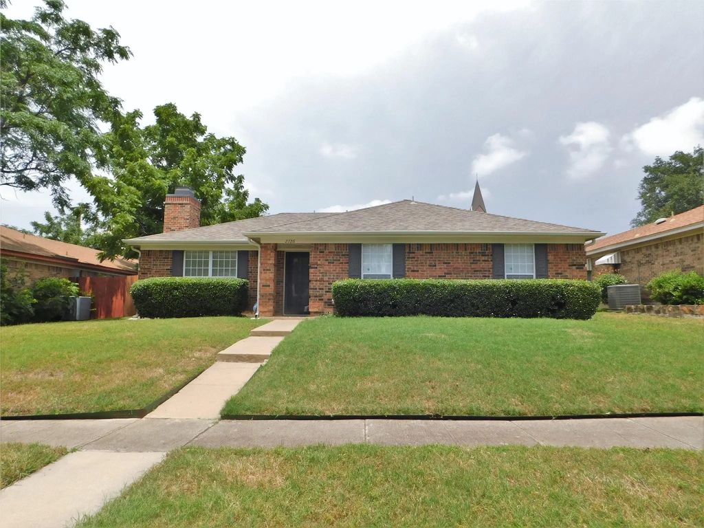 2726 Mill Trace, Carrollton