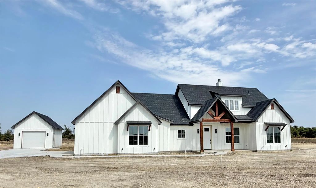 2013 Collin Street, Weatherford