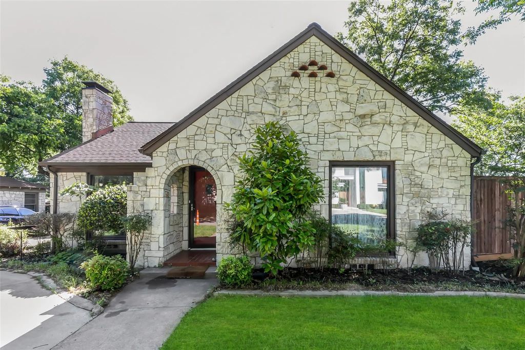 4206 Somerville Avenue, Dallas