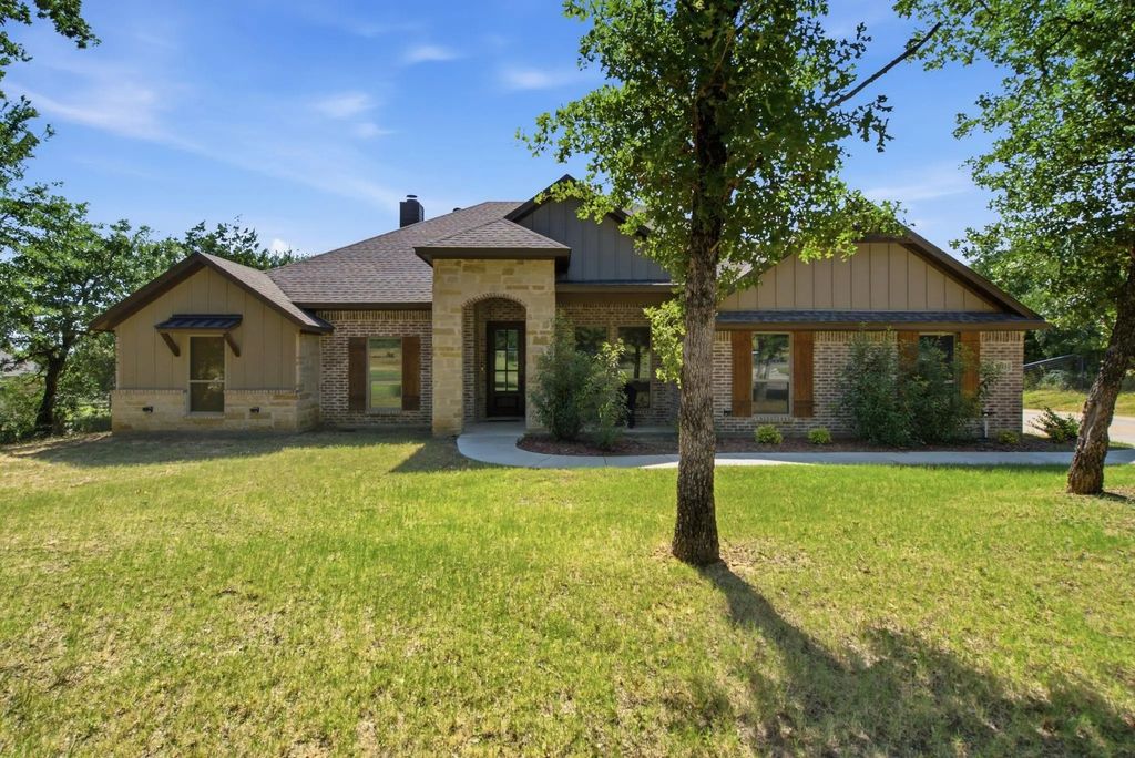 1013 Churchill Lane, Millsap