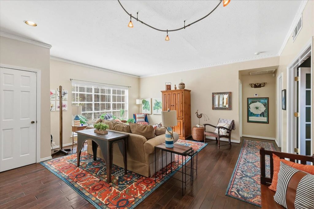 4415 S Bellaire Drive S 202s, Fort Worth
