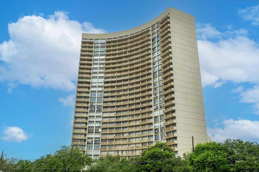 6211 W Northwest Highway 1903, Dallas