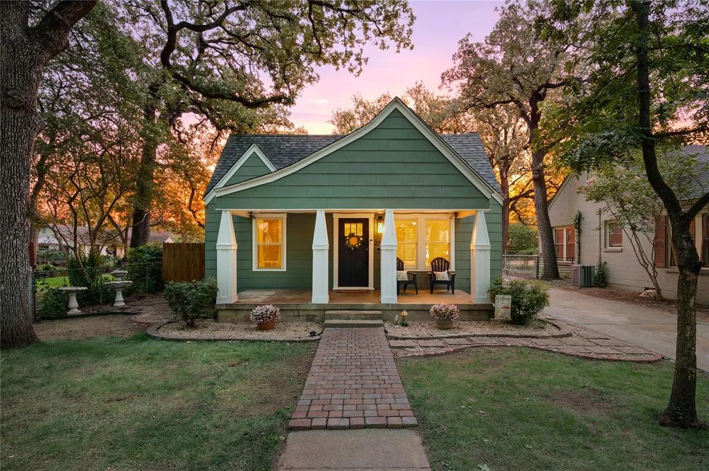 2334 Lotus Avenue, Fort Worth