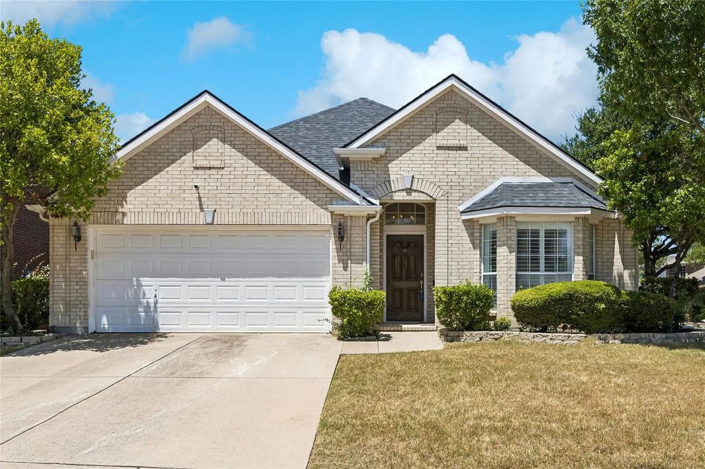 5787 Walnut Creek Drive, Fort Worth