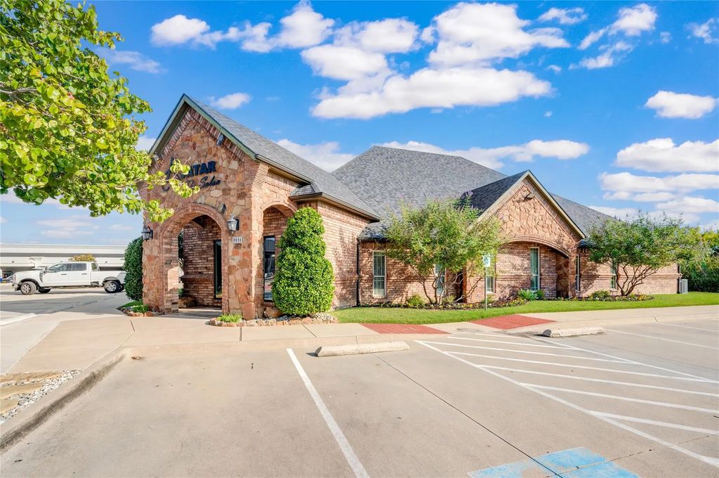 8624 Davis, North Richland Hills
